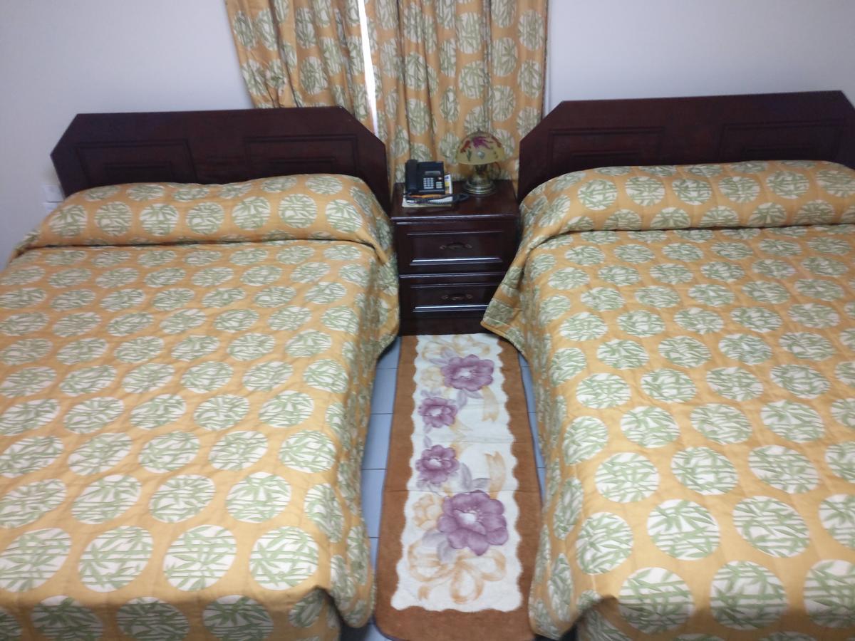 Regency Suites Hotel Georgetown Esterno foto